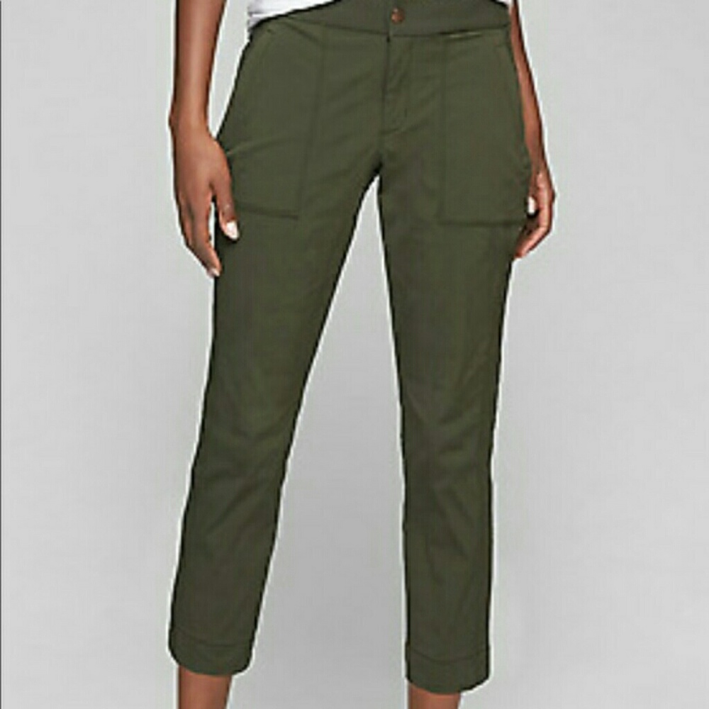 Athleta Treki crop 6p green like new FIRM PRICE